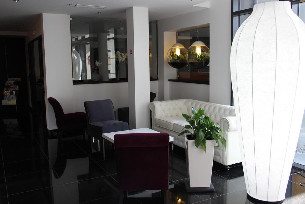 Kyriad Saint Quentin En Yvelines - Montigny Екстериор снимка