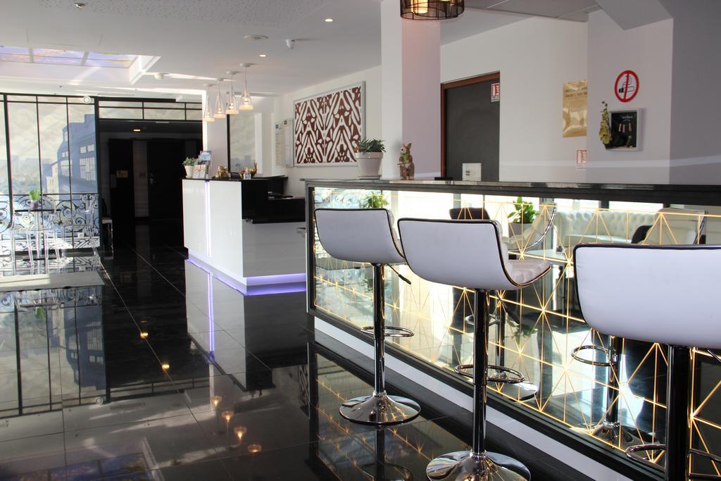 Kyriad Saint Quentin En Yvelines - Montigny Екстериор снимка