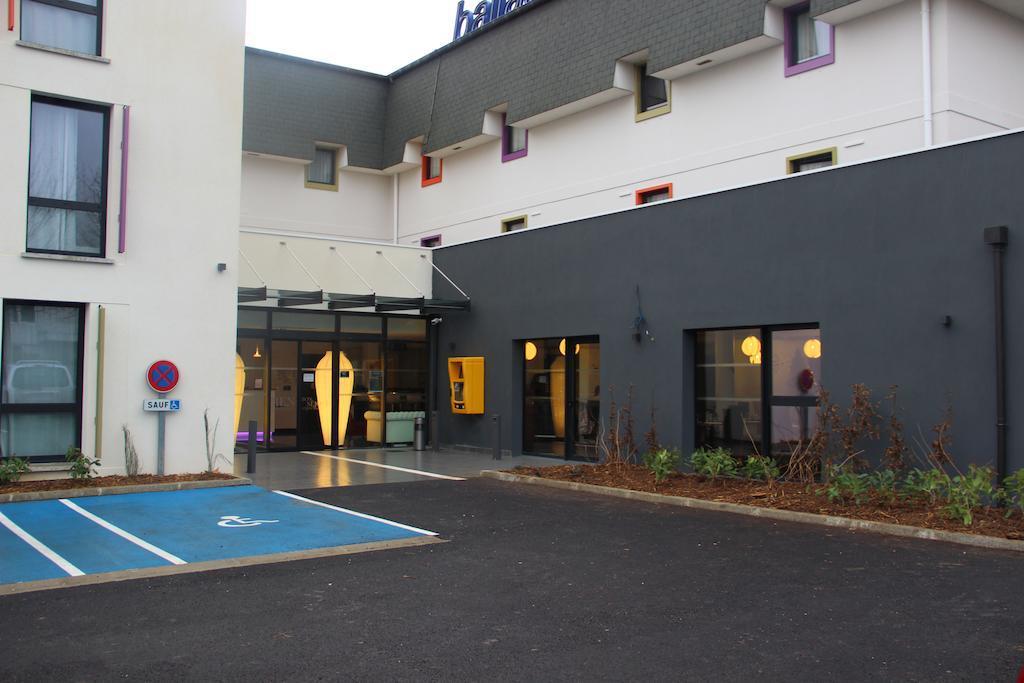 Kyriad Saint Quentin En Yvelines - Montigny Екстериор снимка