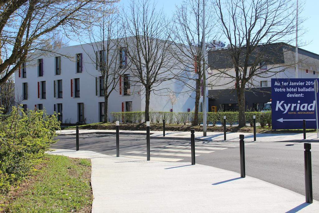 Kyriad Saint Quentin En Yvelines - Montigny Екстериор снимка