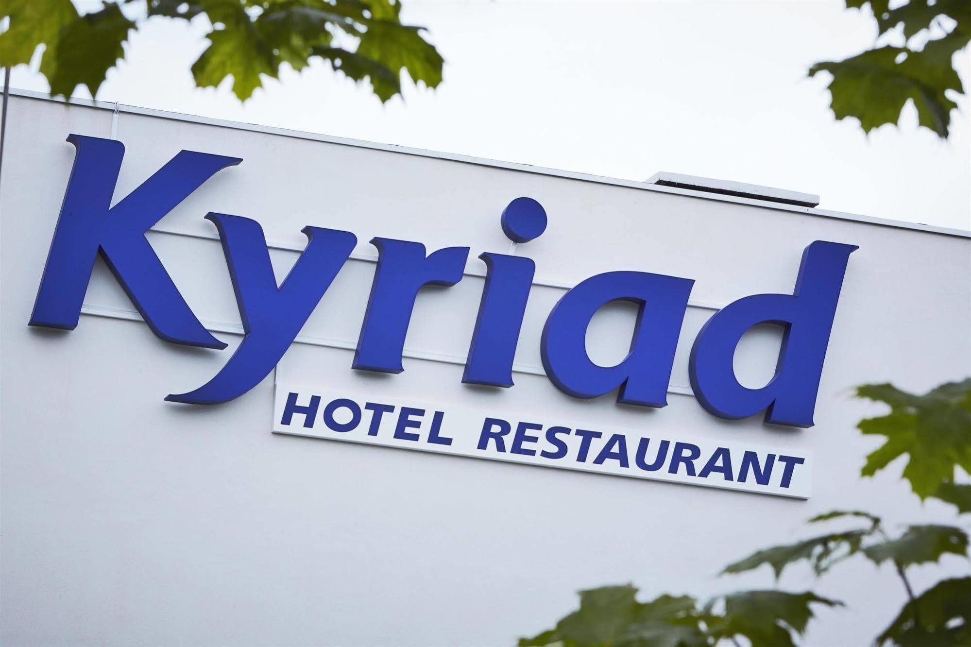 Kyriad Saint Quentin En Yvelines - Montigny Екстериор снимка