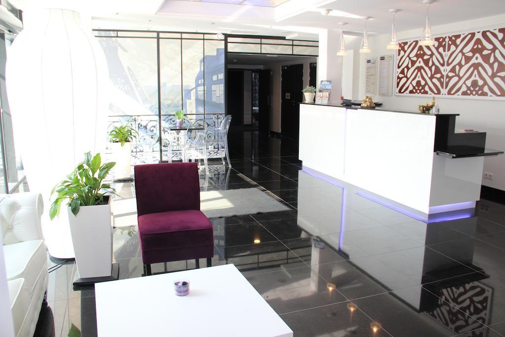 Kyriad Saint Quentin En Yvelines - Montigny Екстериор снимка
